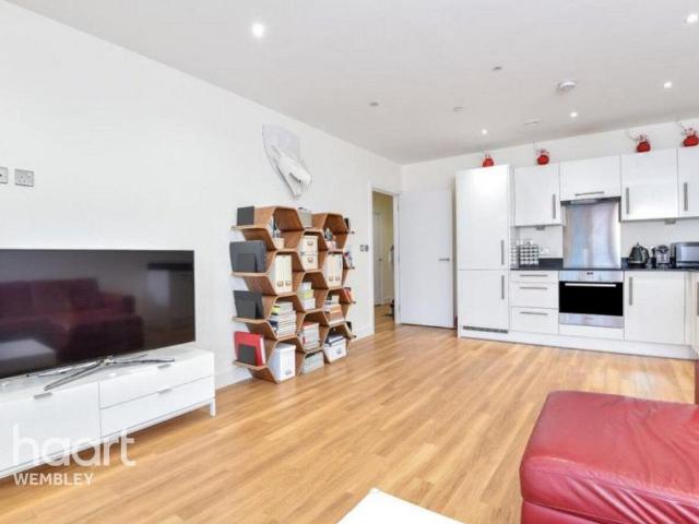Apartment for rent in Alperton, Greater London