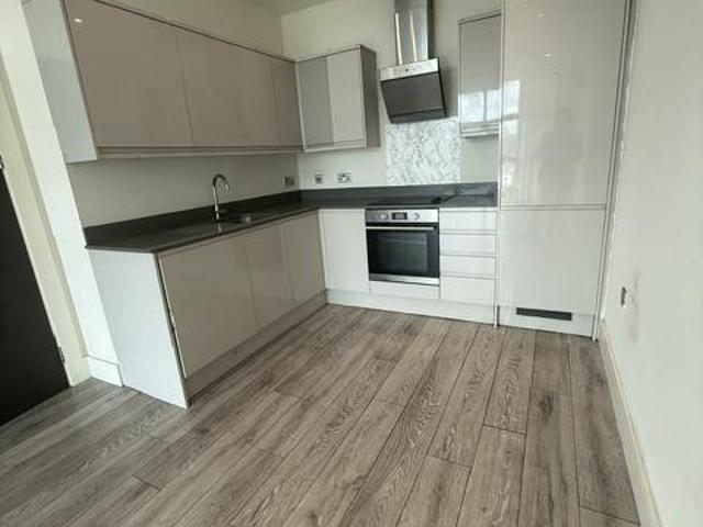 Flat for rent in Slough
