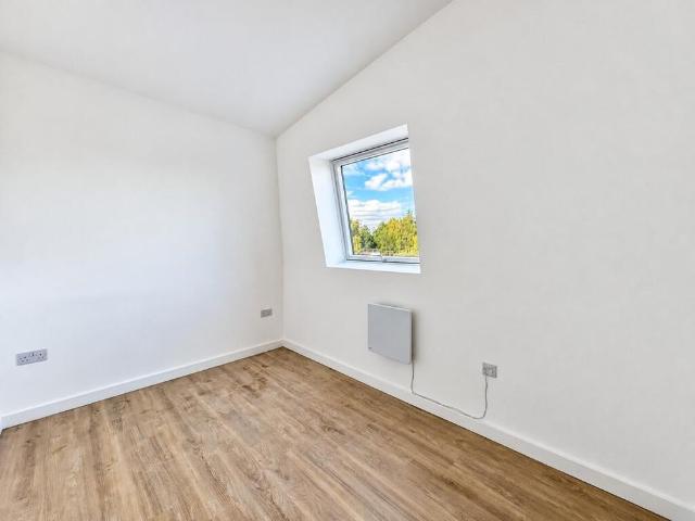 Apartment for rent in Fishers Green, Stevenage