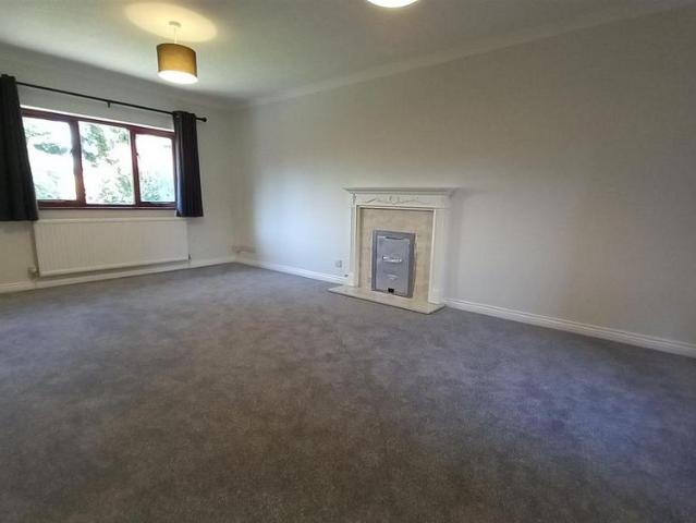 Apartment for rent in Cliff Hill, Green Close
