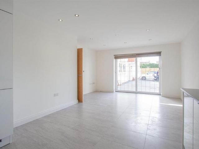 Apartment for rent in Falcon Lodge, Wales
