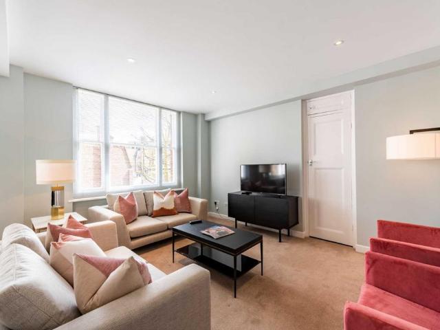 Flat for rent in Mayfair, Greater London