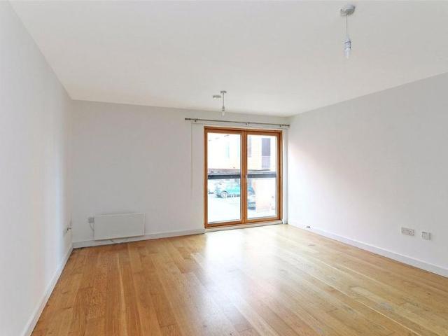 Apartment for rent in Belle Isle, Wakefield