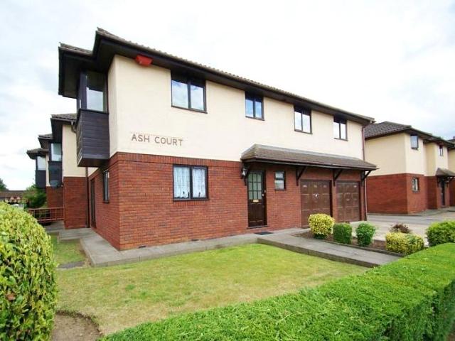 Apartment for rent in Rush Green, Greater London