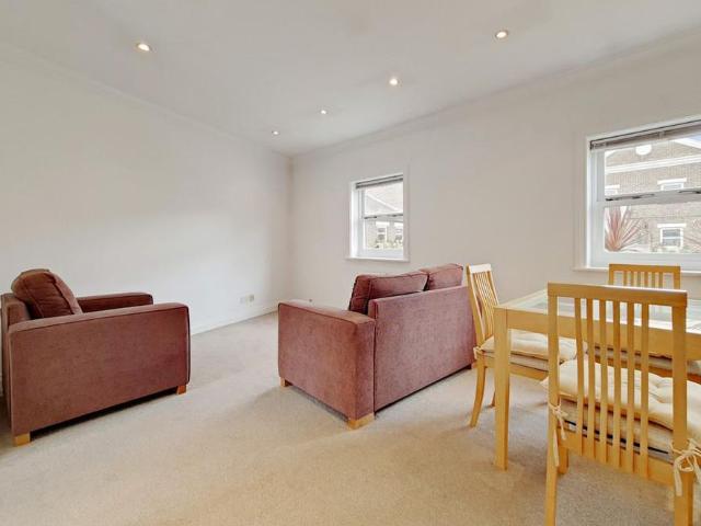Apartment for rent in Loughborough Junction, Greater London