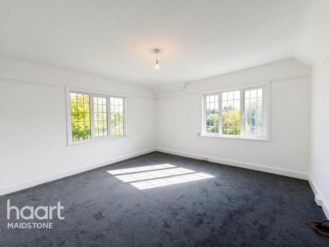 Flat for rent in Cross In Hand, East Sussex