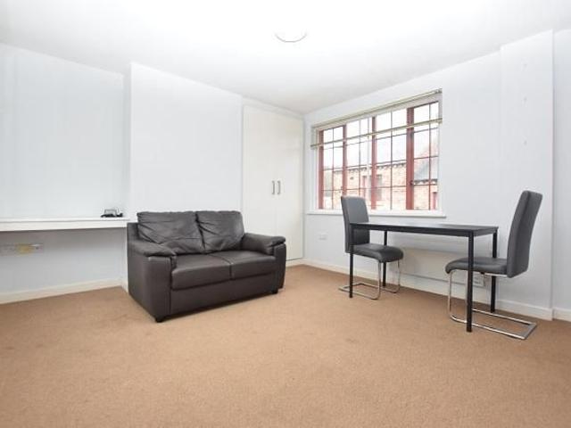 Apartment for rent in Saint Vincent's, Netherthorpe
