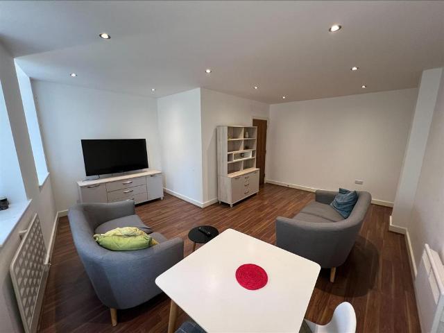 Flat for rent in Boothtown, Halifax