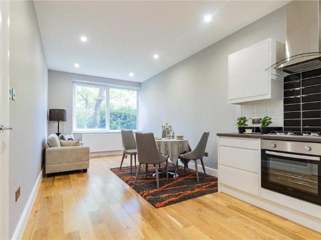 Apartment for rent in Fleet, Hart