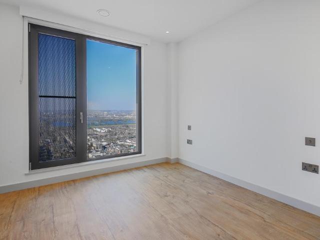 Flat for rent in Greater London