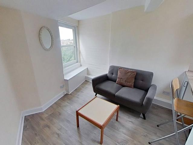 Apartment for rent in Southside, Scotland