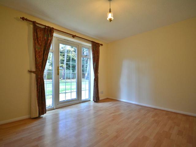 Apartment for rent in Martin's Heron, Winkfield