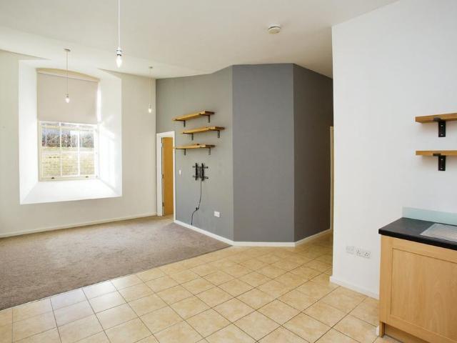 Apartment for rent in Priddy's Hard, Middlecroft