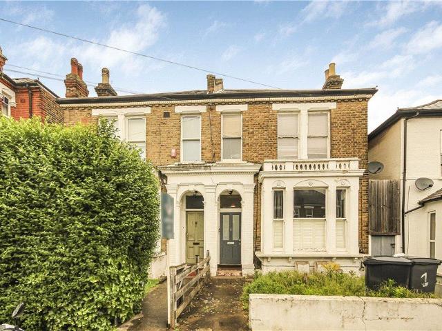Flat for rent in West Norwood, Greater London