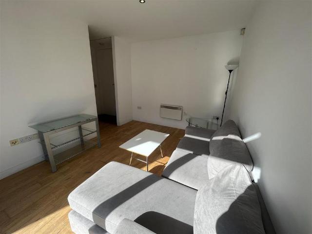 Apartment for rent in Lee Bank, Greater Manchester