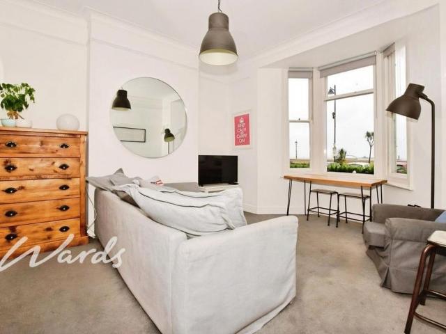 Apartment for rent in Oxenden, The Bridge