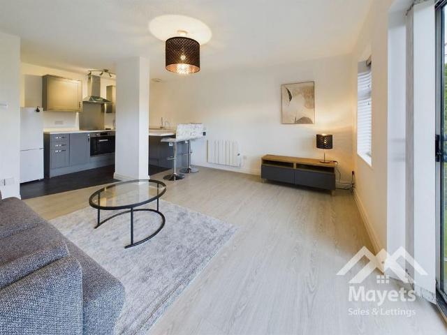 Apartment for rent in Queen's Park, Blackburn