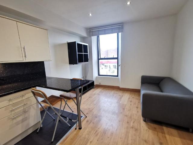 Apartment for rent in Belle Isle, Wakefield