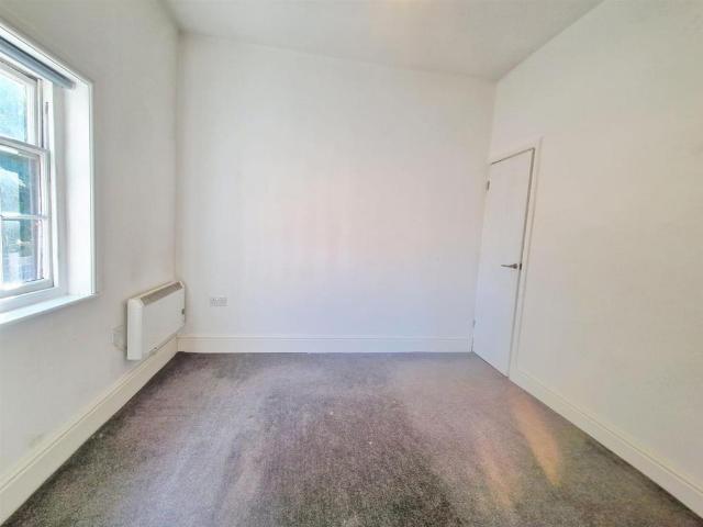 Flat for rent in Alverton, East Midlands
