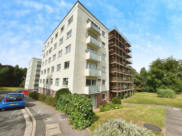 Flat for rent in St James, Sandown Park