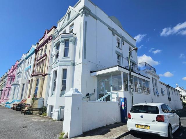 Flat for rent in Livermead