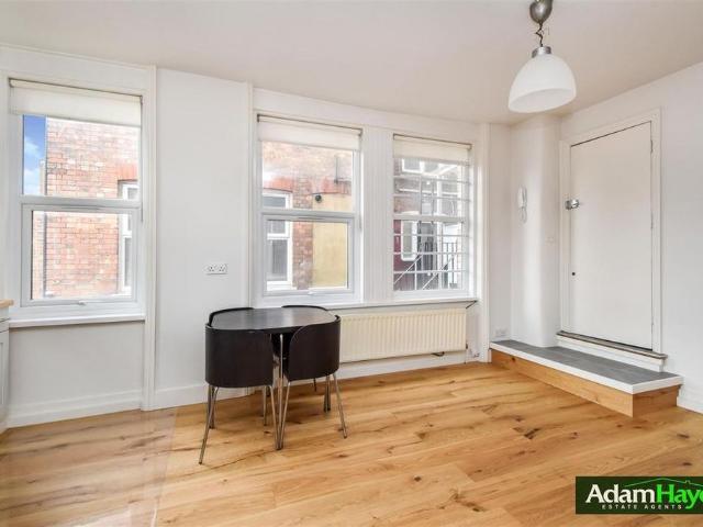 Apartment for rent in London Borough of Barnet, Greater London