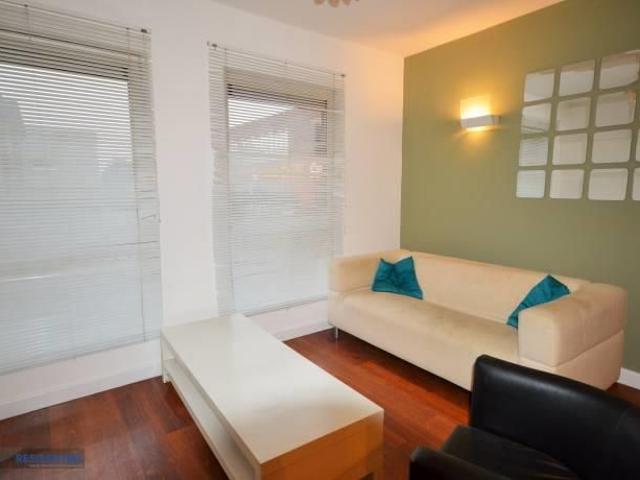 Apartment for rent in Saint Vincent's, Netherthorpe