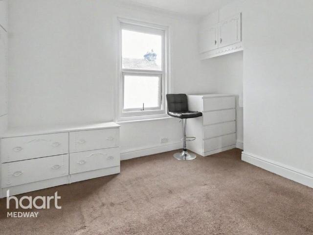 Apartment for rent in Strood