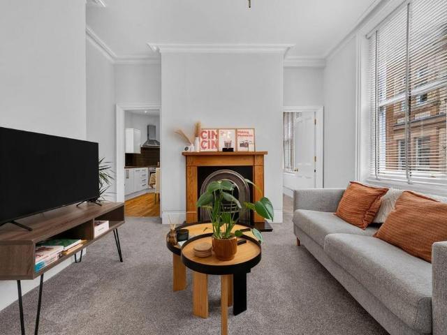 Apartment for rent in Mayfair, Greater London