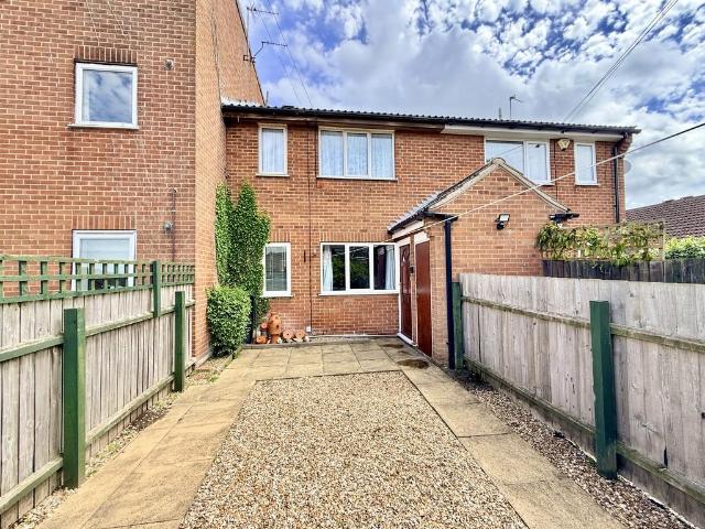 Flat for rent in Alverton, East Midlands