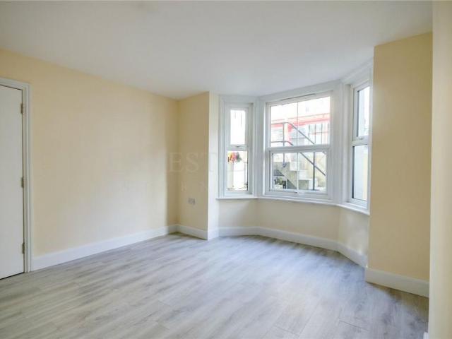 Apartment for rent in Blacklands, Guestling Green