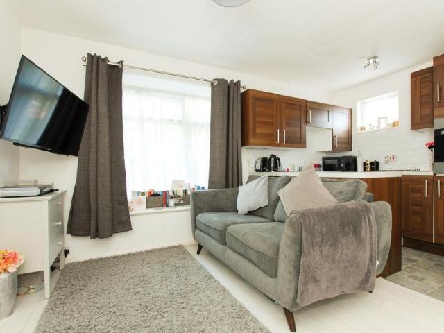 Apartment for rent in London Borough of Hillingdon, Greater London