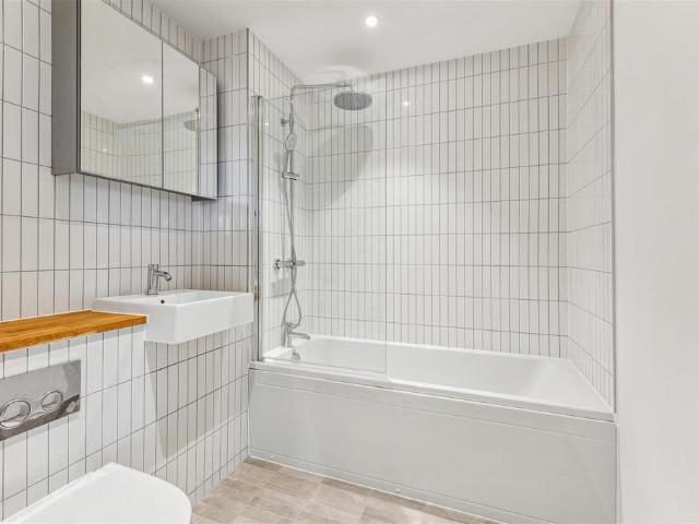 Flat for rent in Coulsdon, London Borough of Croydon Flat for rent in Coulsdon, London Borough of Croydon