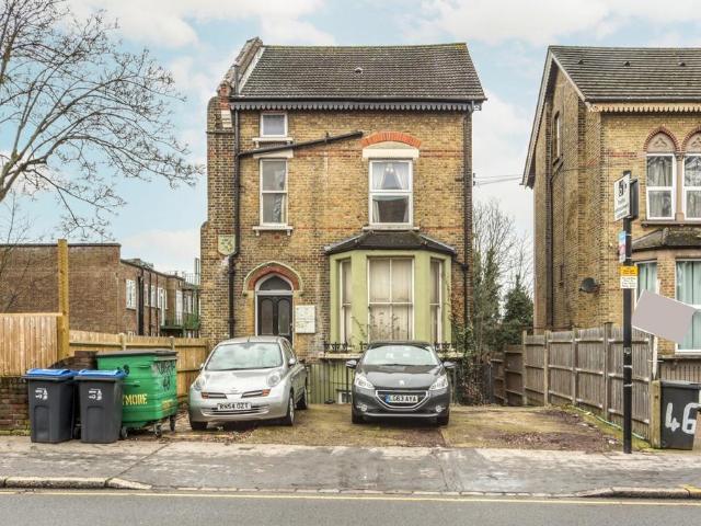 Flat for rent in London Borough of Croydon, Isle Of Man