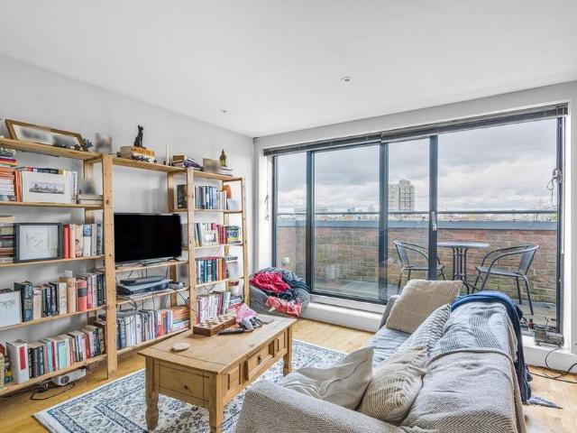 Apartment for rent in Stockwell Park, Greater London