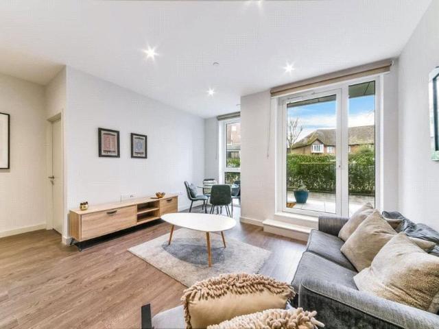 Apartment for rent in Woodberry Down, Stamford Hill