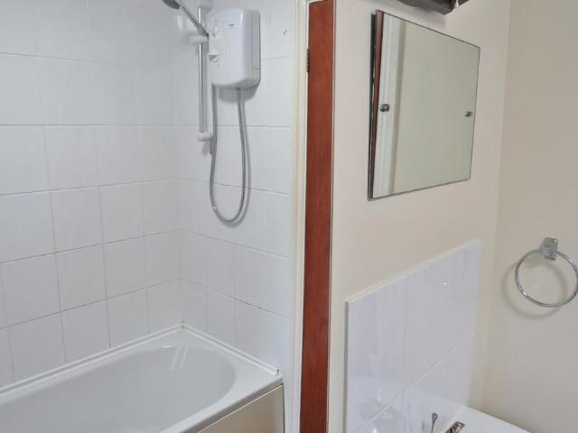 Apartment for rent in Slaugham, Perryfields
