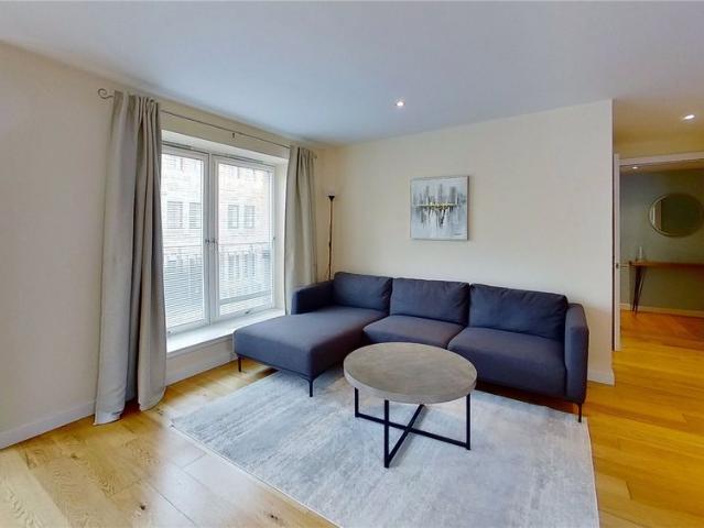 Apartment for rent in Calton, Scotland