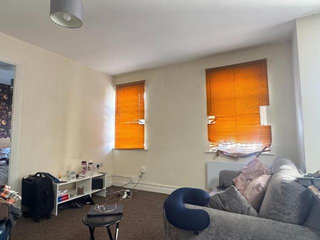 Apartment for rent in Ewens Farm, Golden Valley