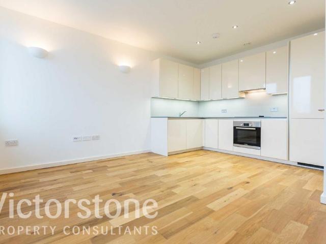 Flat for rent in West Ham, Isle Of Man