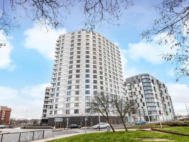 Flat for rent in Reading