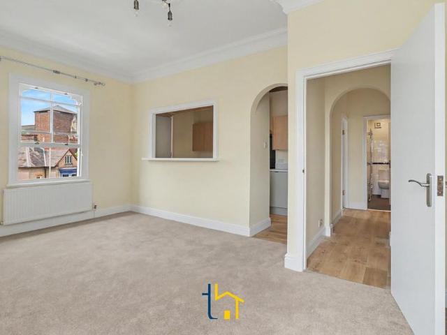 Apartment for rent in West End, Old Wharf