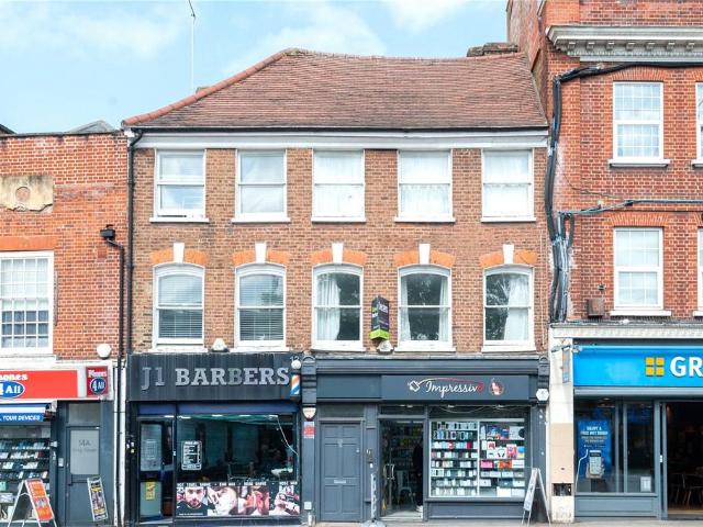 Flat for rent in St Margarets, Greater London