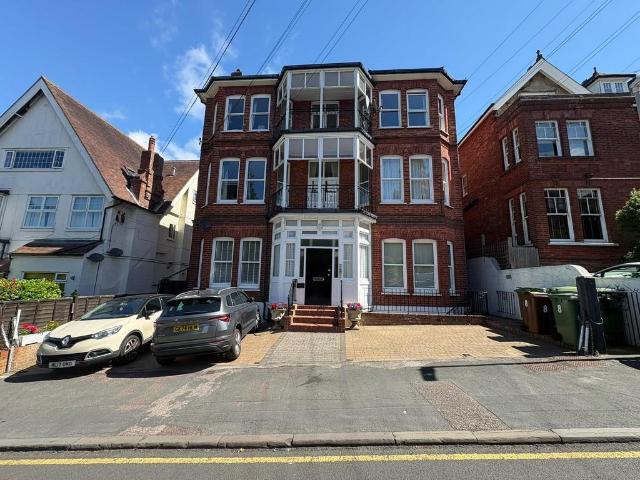 Flat for rent in Nevill Park, Sandown Park