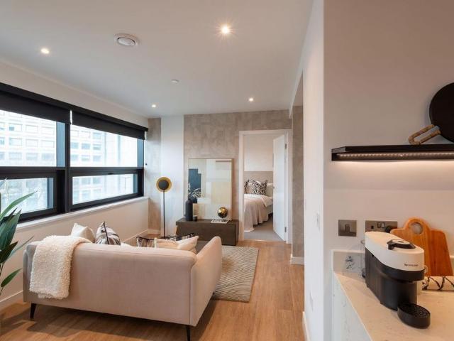 Apartment for rent in Park Central, Birmingham