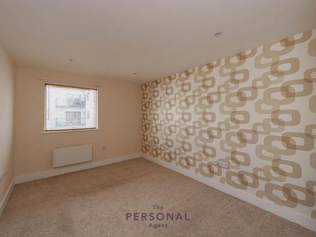 Apartment for rent in Woodcote, Epsom