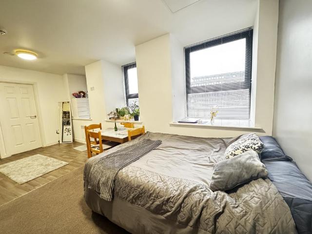 Flat for rent in The Meadows, Haddon