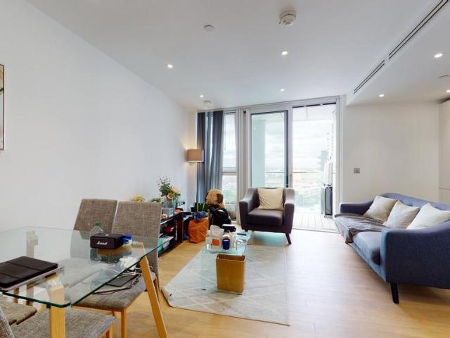Flat for rent in Vauxhall, Greater London