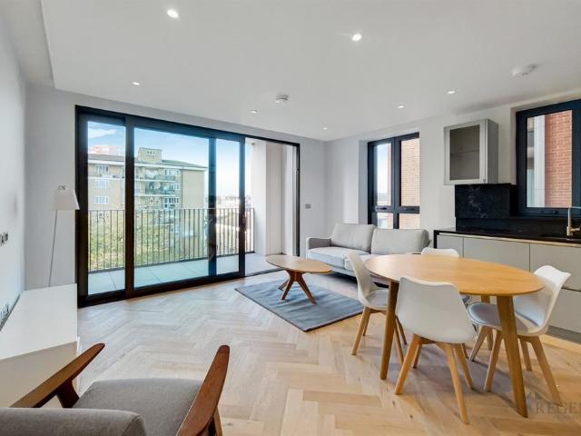 Flat for rent in Paddington, Greater London