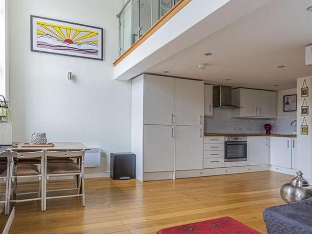 Apartment for rent in Falcon Lodge, Wales